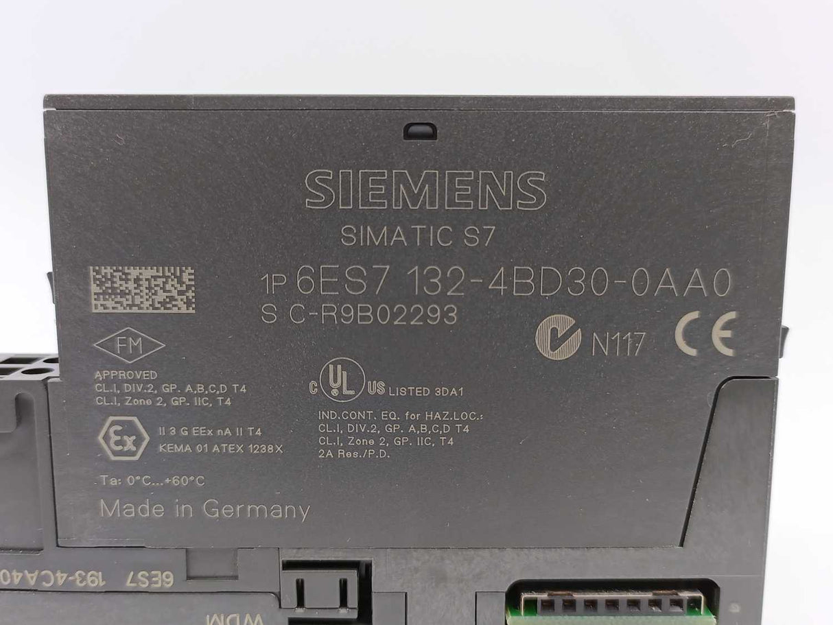 Siemens 6ES7 132-4BD30-0AA0 SIMATIC S7 w/ 6ES7 193-4CA40-0AA0 3pcs. batch