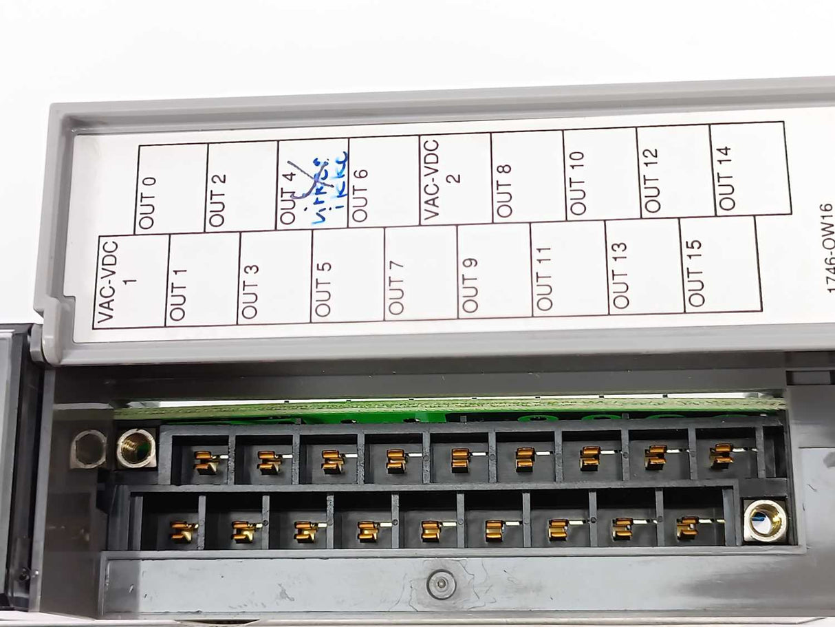 AB 1746-OW16 Ser. D SLC 500 Output Module