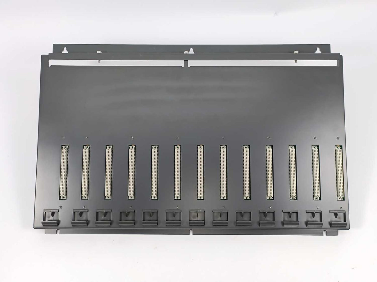 GIDDINGS & LEWIS 503-18011-03 13-Slot Rack Computer Chasis