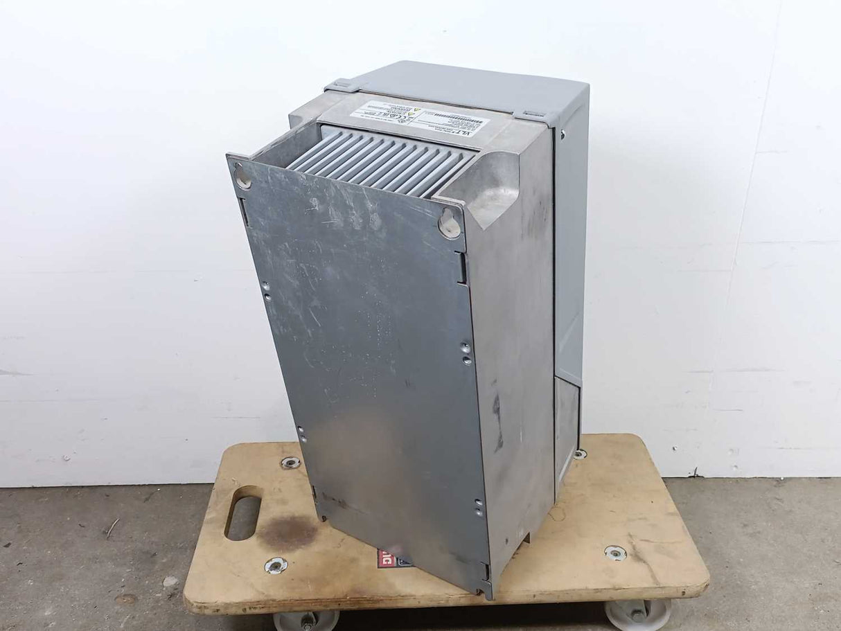 Danfoss 131L9240 FC-102P11KT4E55H3 Frequency Converter VLT HVAC Drive