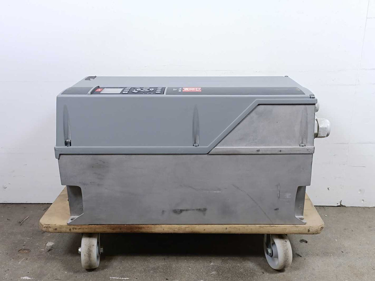 Danfoss 131L9240 FC-102P11KT4E55H3 Frequency Converter VLT HVAC Drive