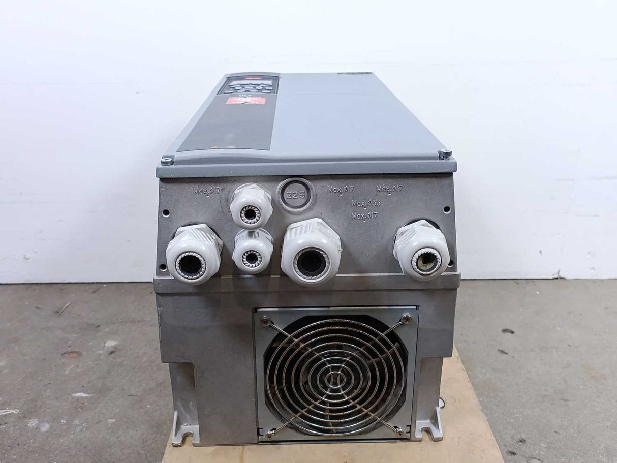 Danfoss 131L9240 FC-102P11KT4E55H3 Frequency Converter VLT HVAC Drive