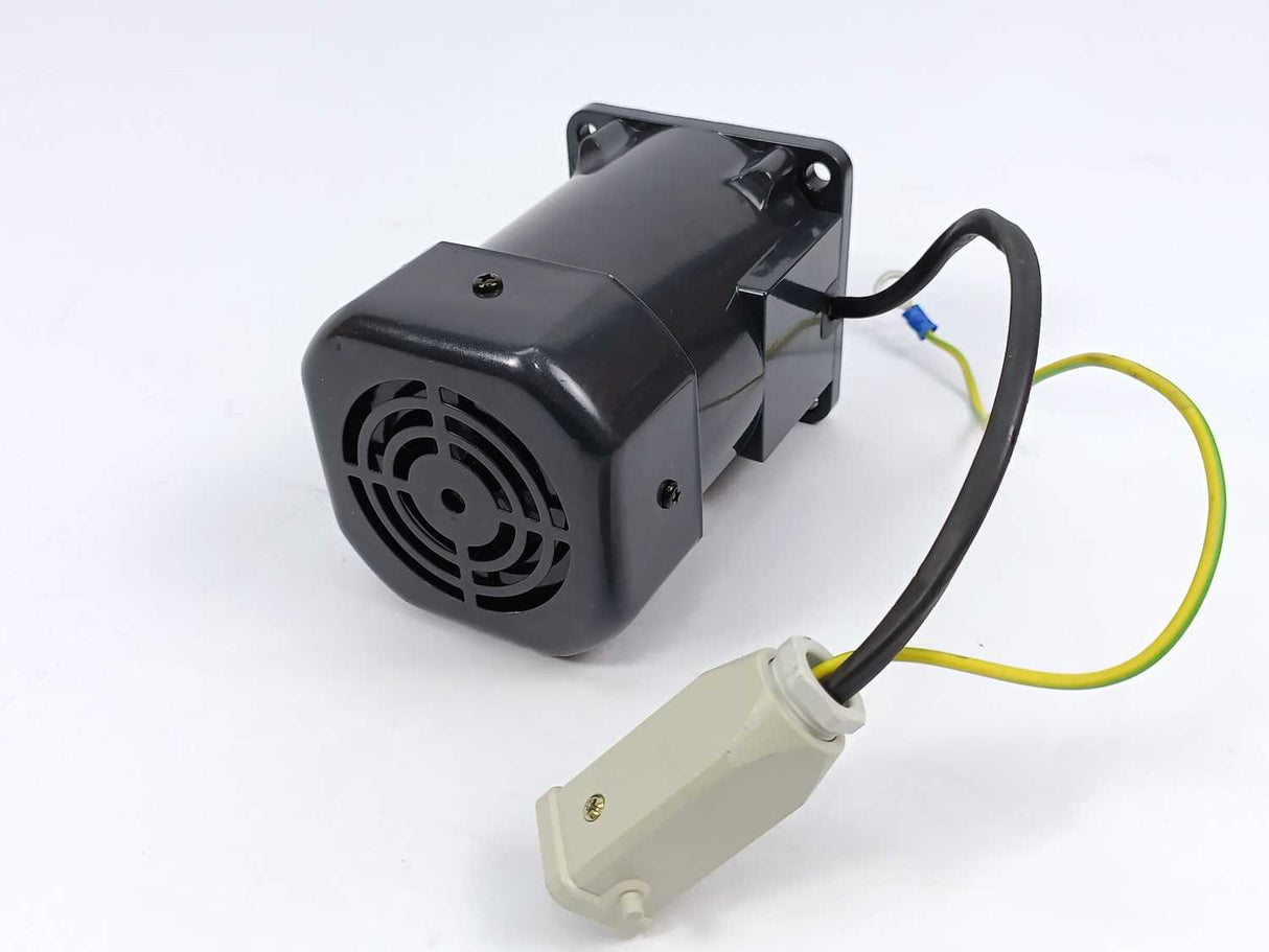 Shinmyung Servo / SMS 9IF120E4J Motor 120W, 220V, 50/60Hz, 1.0A, 1300/1550rpm