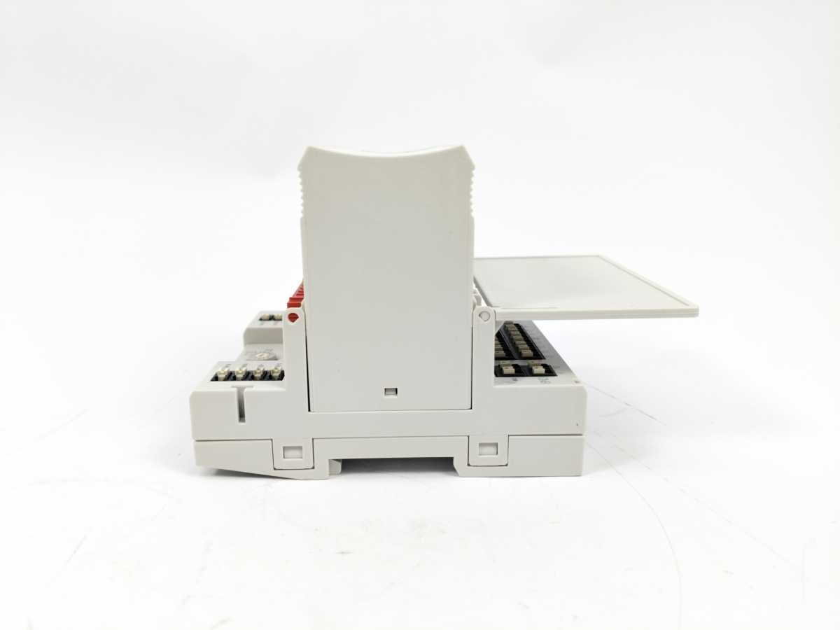 Honeywell CLIOP821A Pluggable Panel Bus Relay Output Module