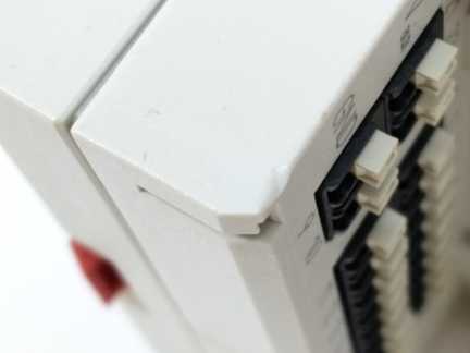 Honeywell CLIOP821A Pluggable Panel Bus Relay Output Module