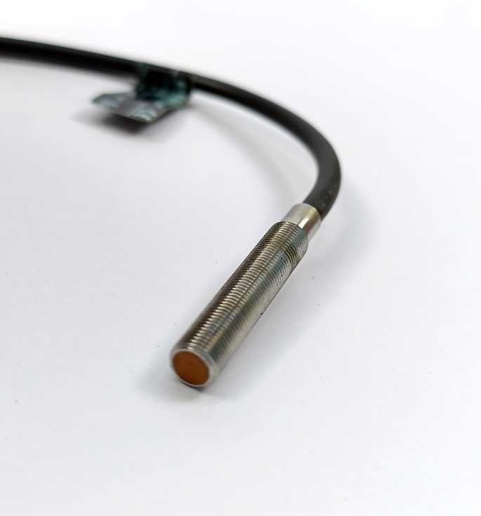 ifm IY5029 efector 100 Inductive Proximity Switch 2m