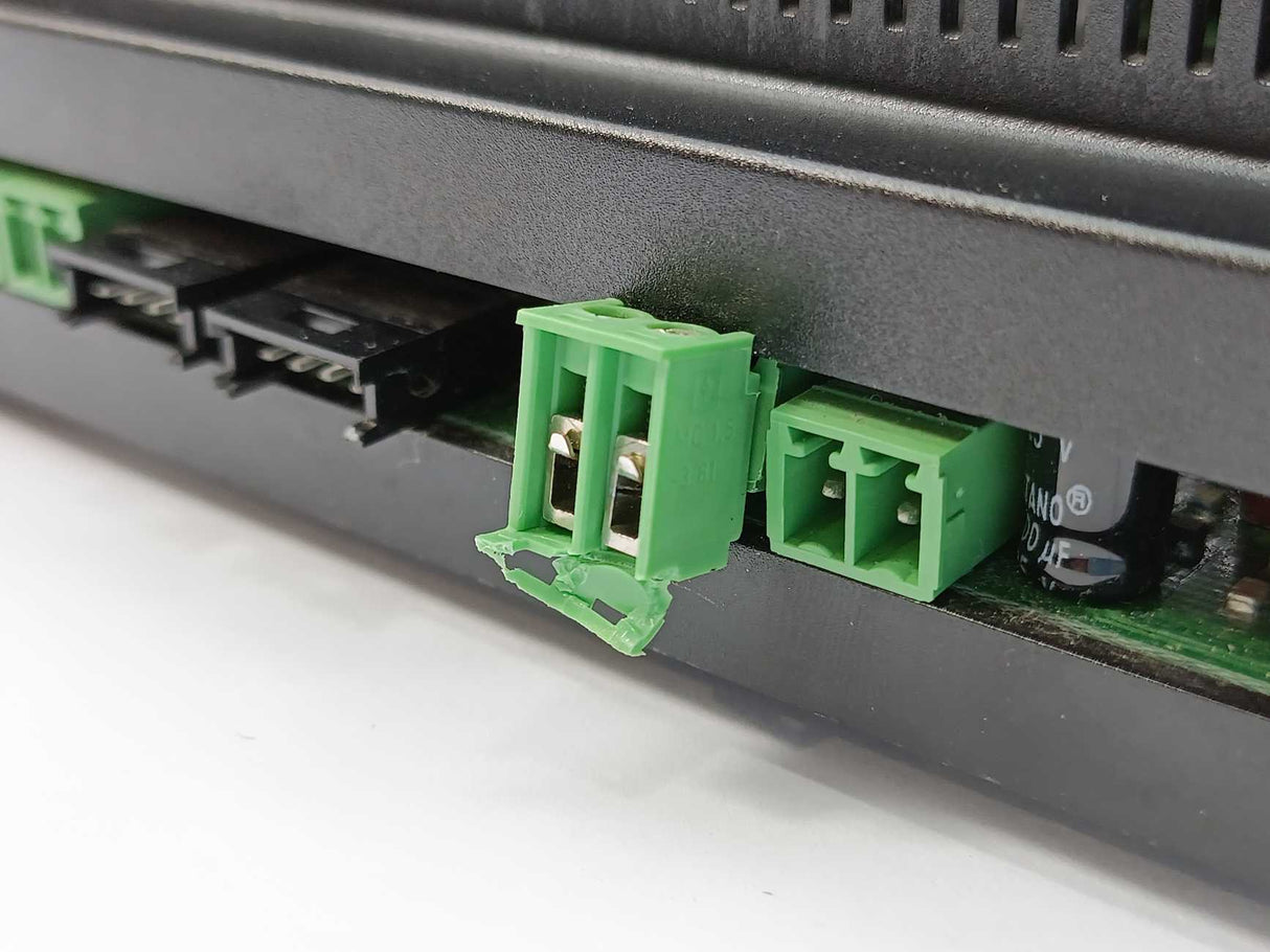 Danfoss 084B8011 EKC 414A1 Electronic Control Unit SW1.04/ PV05