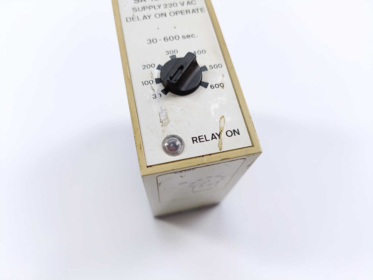 Electromatic SA 105 220 30-600 sec. 220 VAC Relay. Delay on Operate