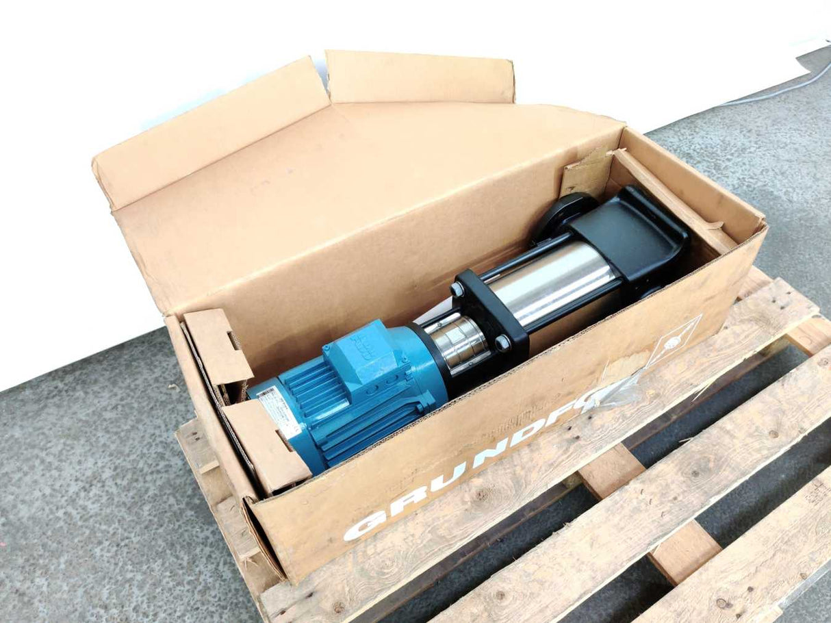 Grundfoss 33508204 CR16-40 A-F-ABUBE Pump with ABB M2AA 100 LB.2 Motor 4 kW