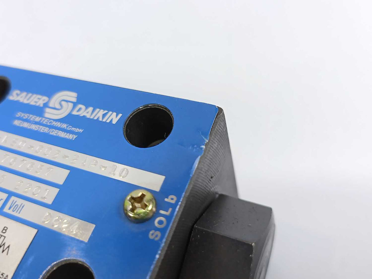 SAUER DAIKIN J-KS0-G02-2AP-10 Hydraulic Control Valve 7676657