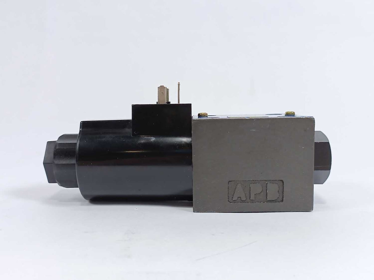 SAUER DAIKIN J-KS0-G02-2AP-10 Hydraulic Control Valve 7676657