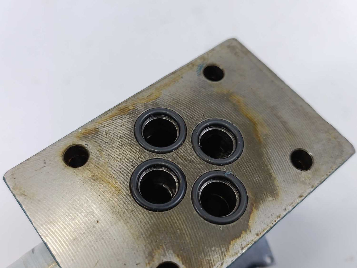 Rexroth 4WE 6 H73B62/EG24N9K4/A12 Directional Spool Valve, Direct Operated