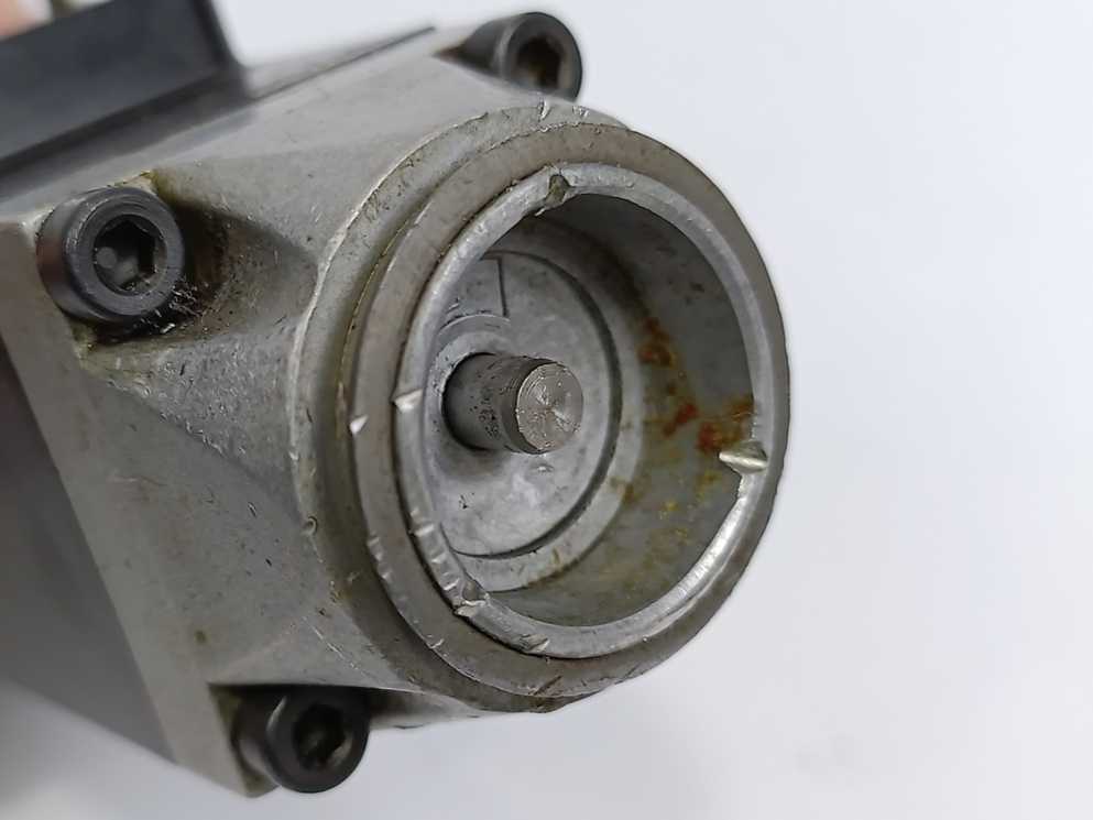 Rexroth Hydronorma 4 WE 6 D51/AG24NZ4/B10 Solenoid Directional Control Valve