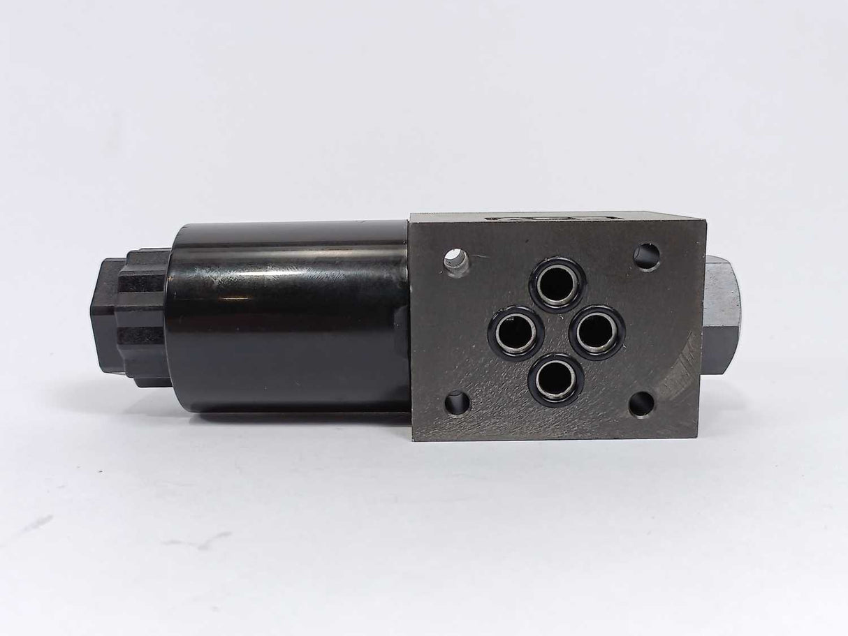 DAIKIN J-KS0-G02-2AP-30 Directional Control Valve