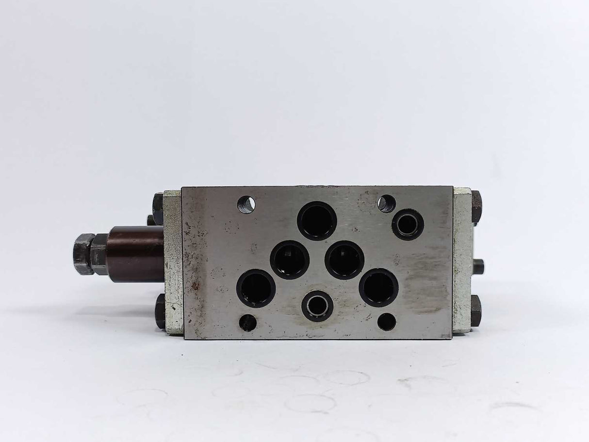 H+L Hydraulic WE199-10P1141-7X Solenoid-Operated Directional Control Valve
