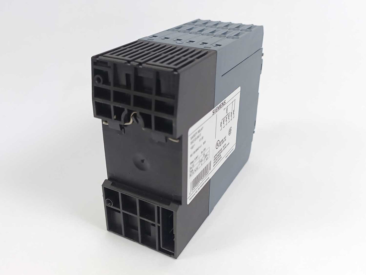Siemens 3SK2122-2AA10 SIRIUS Safety Relay