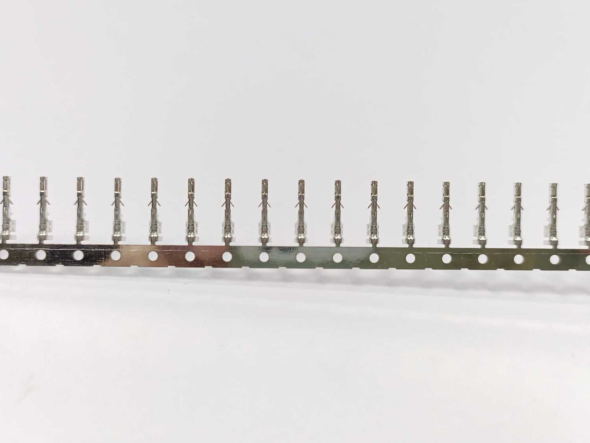 Molex 43030-0001 MF3.0 TERM 20-24G F Crimpterminal Approx. 300 Pcs