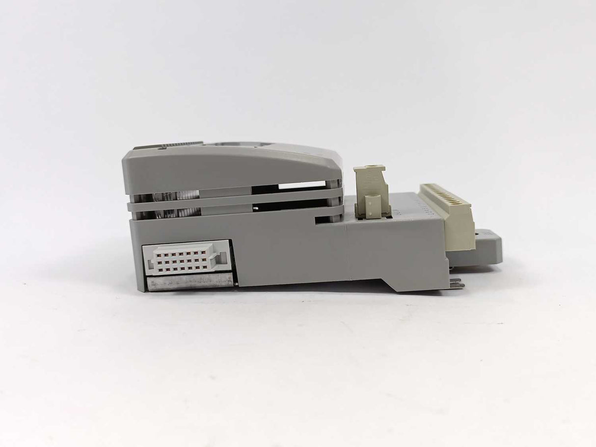 ABB 3BSE020510R2 DO801-eA 16 ch Digital Output Module