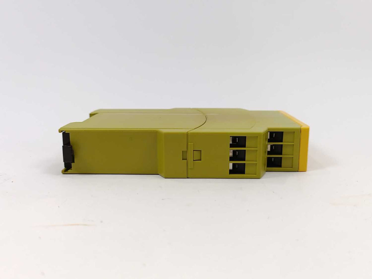 Pilz 774056 PNOZ X7 230VAC 2n/o