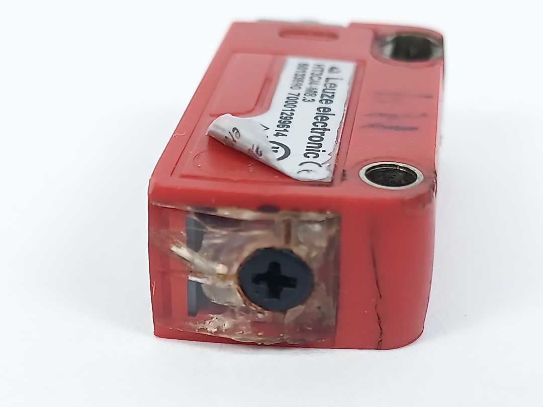 Leuze Electronic 50133590 Diffuse Sensor With Background Suppression HT3C/4-M8.3