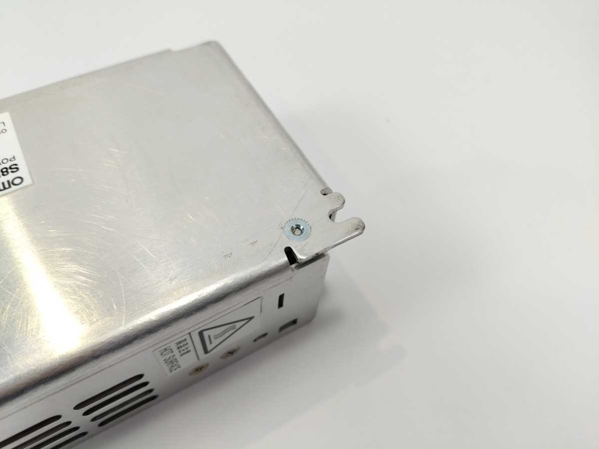 OMRON S8PS-10024 Power Supply Unit In: 100-240V, 1,8A, Out: 24VDC, 4,5A