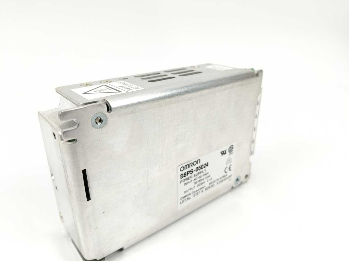 OMRON S8PS-05024 Power Supply, In: 100-240V, 0,9A Out: 24VDC, 2,1A