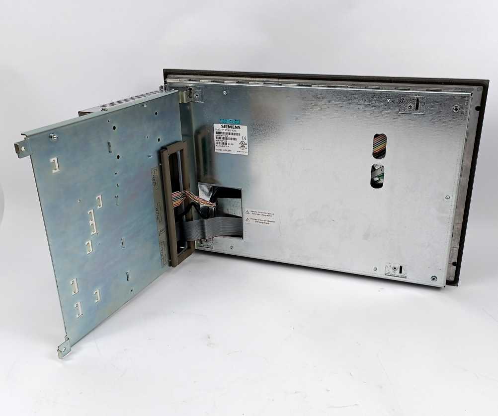 Siemens 6AV7671-1EX01-0BB0 SIMATC Panel PC A5E00747046 Display.