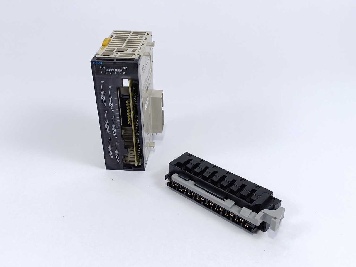 OMRON CJ1W-TS562 RTD INPUT UNIT with CJ-WM01-18P
