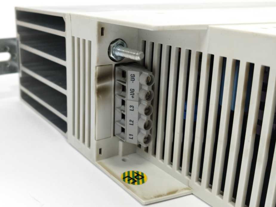 LENZE EVS9322-EP 00421345 Servo Inverter