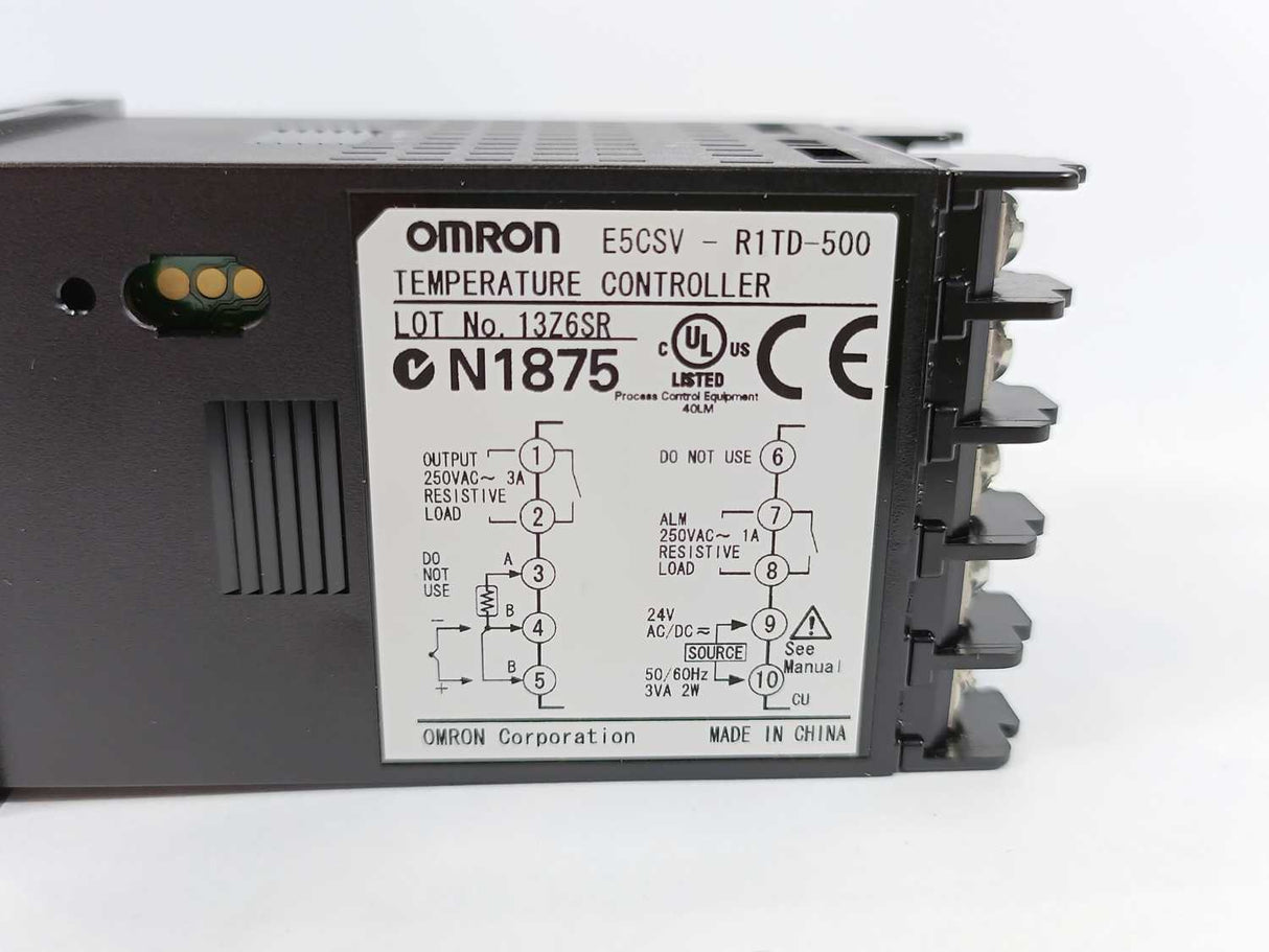 OMRON E5CSV-R1TD-500 Temperature Controller