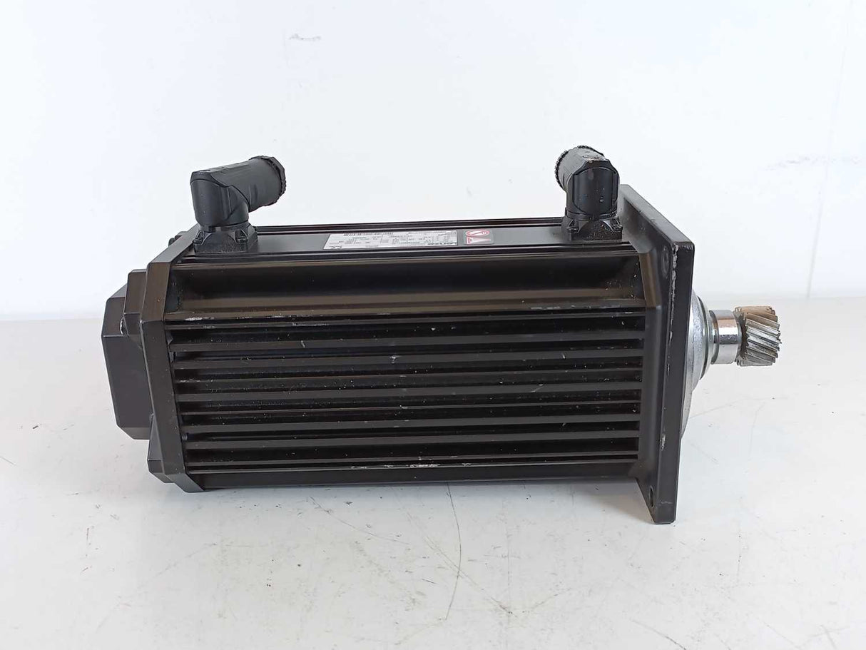 LENZE MDSKSRS071-33 15003433 4.6kW 325V 10A 12.3Nm Servo Motor