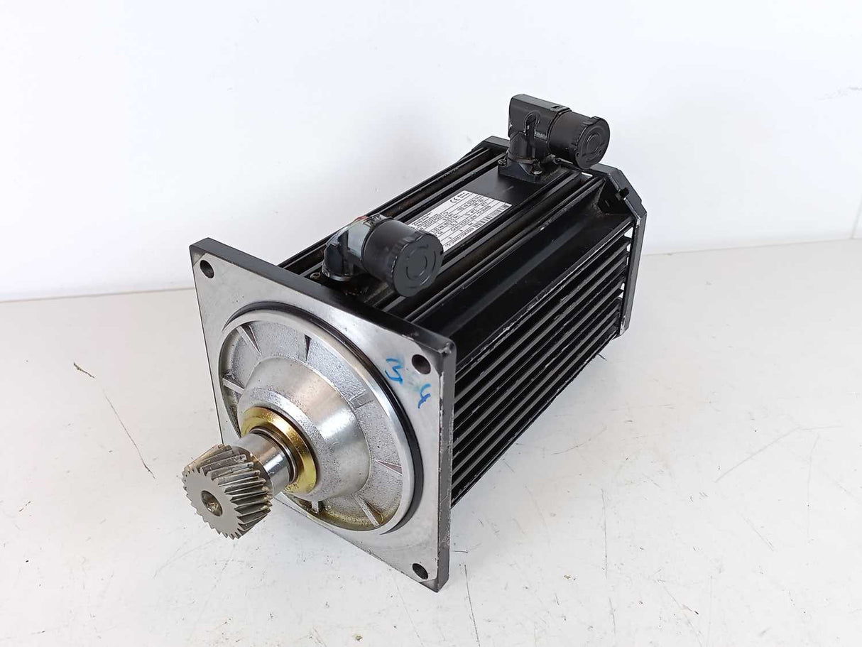 LENZE MDSKSRS071-13 15133485 Servo Motor 3.2kW 325V, 8.3Nm, 185Hz