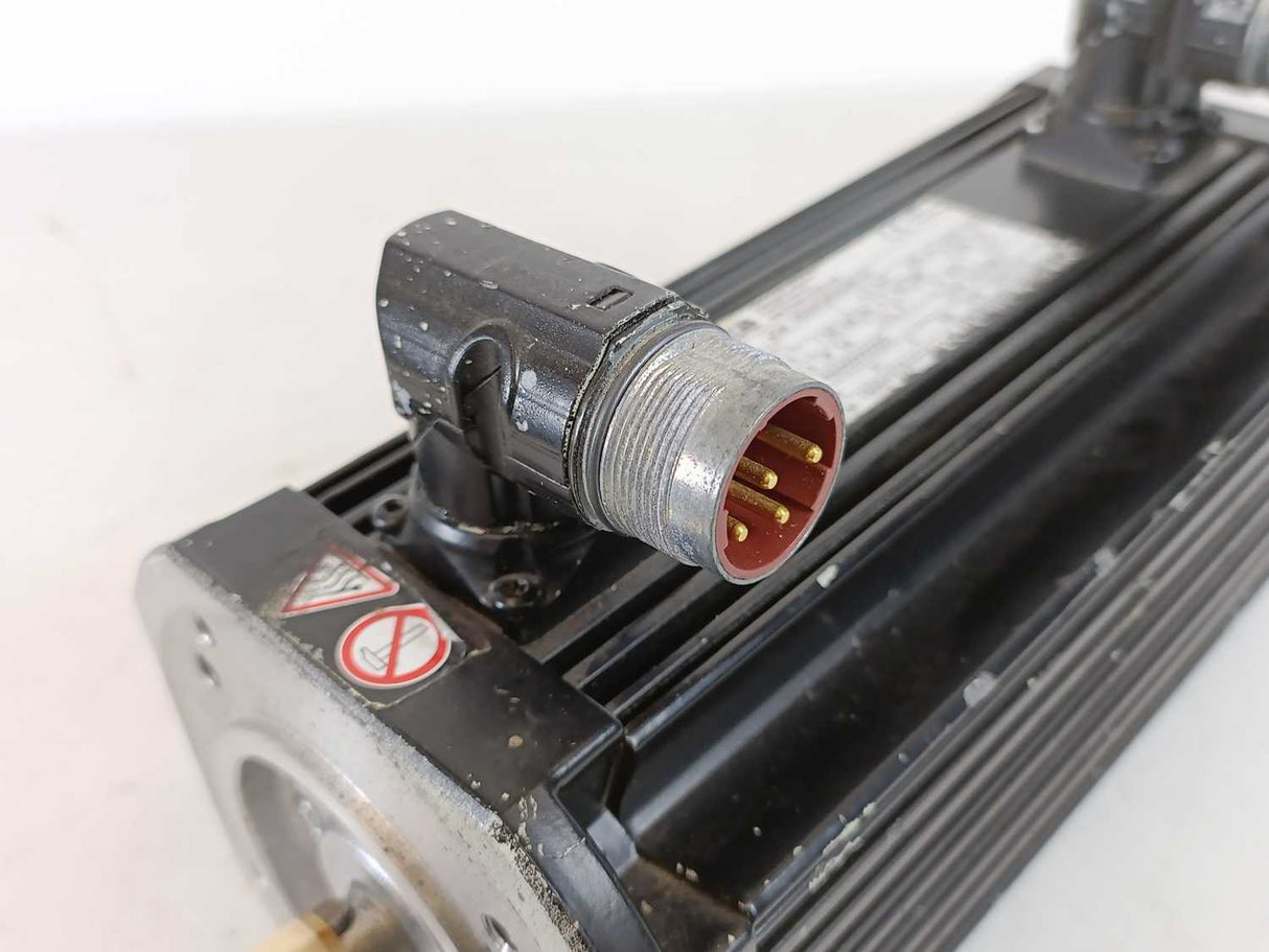 LENZE MDSKSRS056-33 15001215 Servo Motor 1.8kW 325V, 4.2Nm, 200Hz, 4000r/min