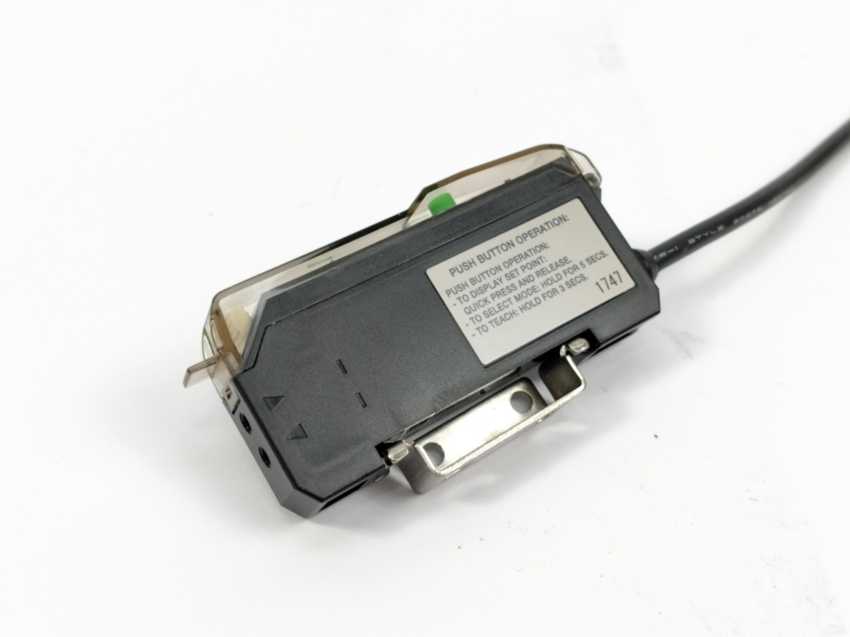 AB 45FPL-2LHE-Y3 Ser. A Photoswitch Fiber OPtic With Digital Display