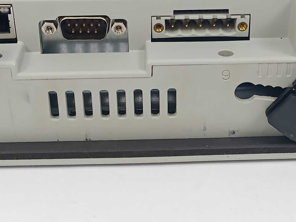 AB 2711R-T7T SER. A PANELVIEW 800 7-INCH HMI