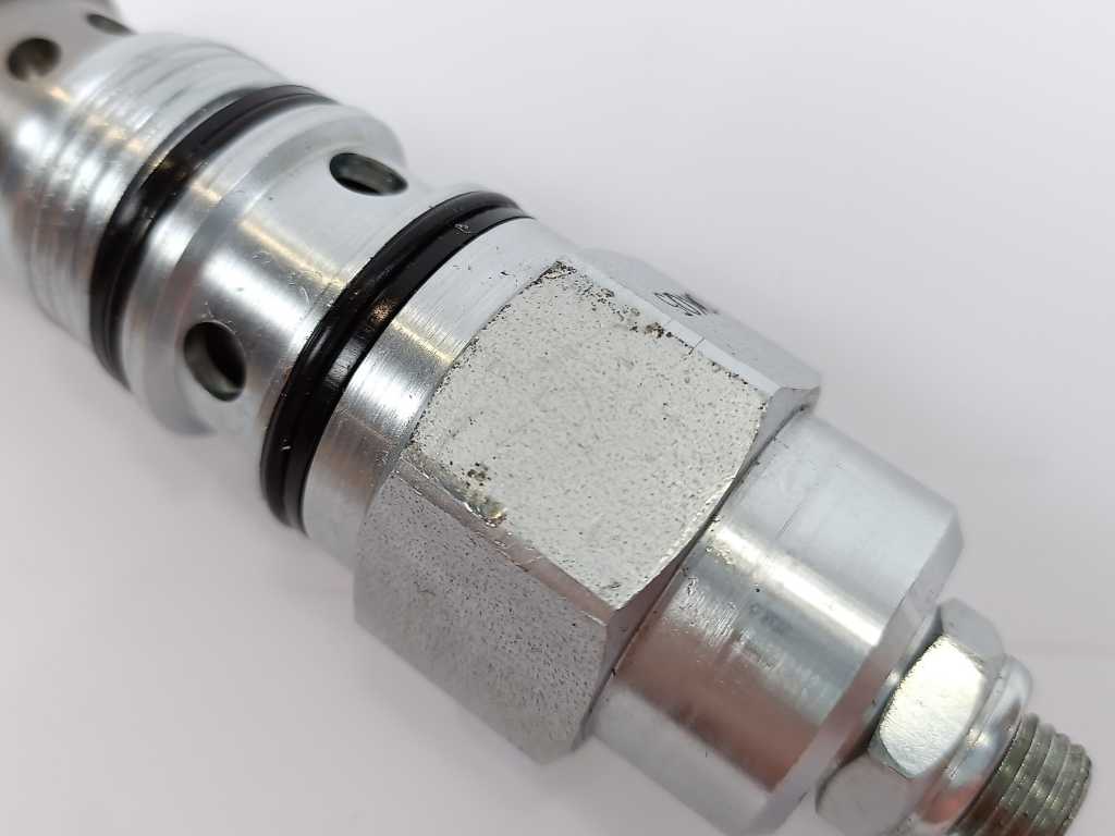 Sun Hydraulics PPFBLBN Pilot-Operated, Pressure Reducing/Relieving Valve