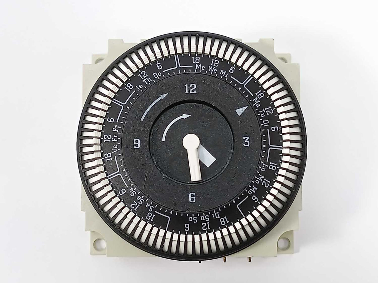 GRÄSSLIN 02.76.0081.1 FM/1 QRWUZ TIME SWITCH