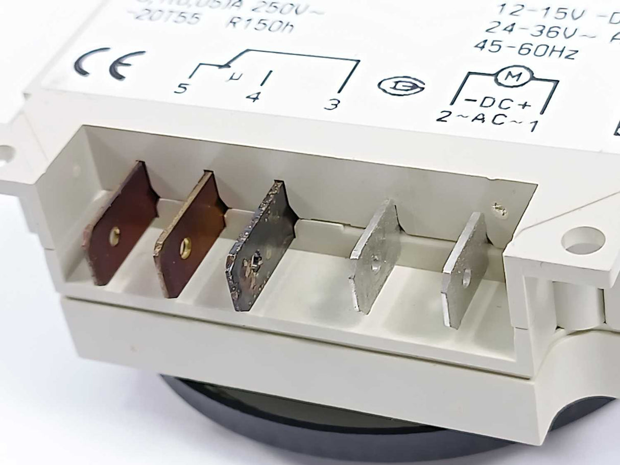 GRÄSSLIN 02.76.0081.1 FM/1 QRWUZ TIME SWITCH