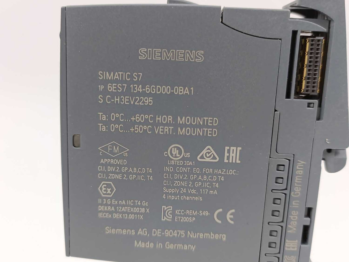 Siemens 6ES7134-6GD00-0BA1 Analog Input Module w/ 6ES7193-6BP20-0BA0