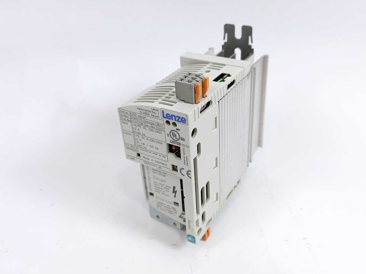 LENZE E82EV371K2C 00469175, 8200 Vector, Ver:3B31