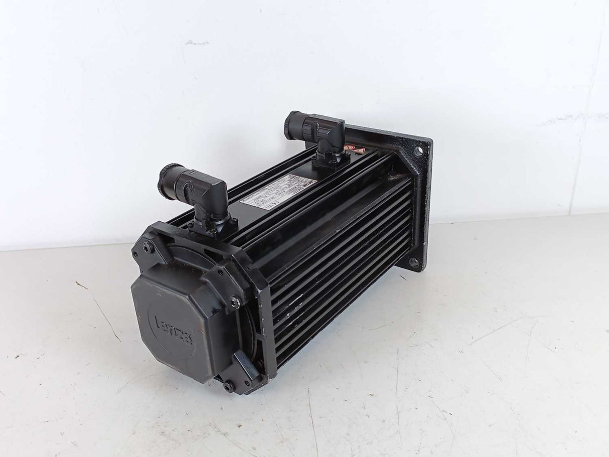 LENZE MDSKSBS071-13 15003607 Servo Motor, 325V, 8.3Nm, 185Hz, 3700 1/min