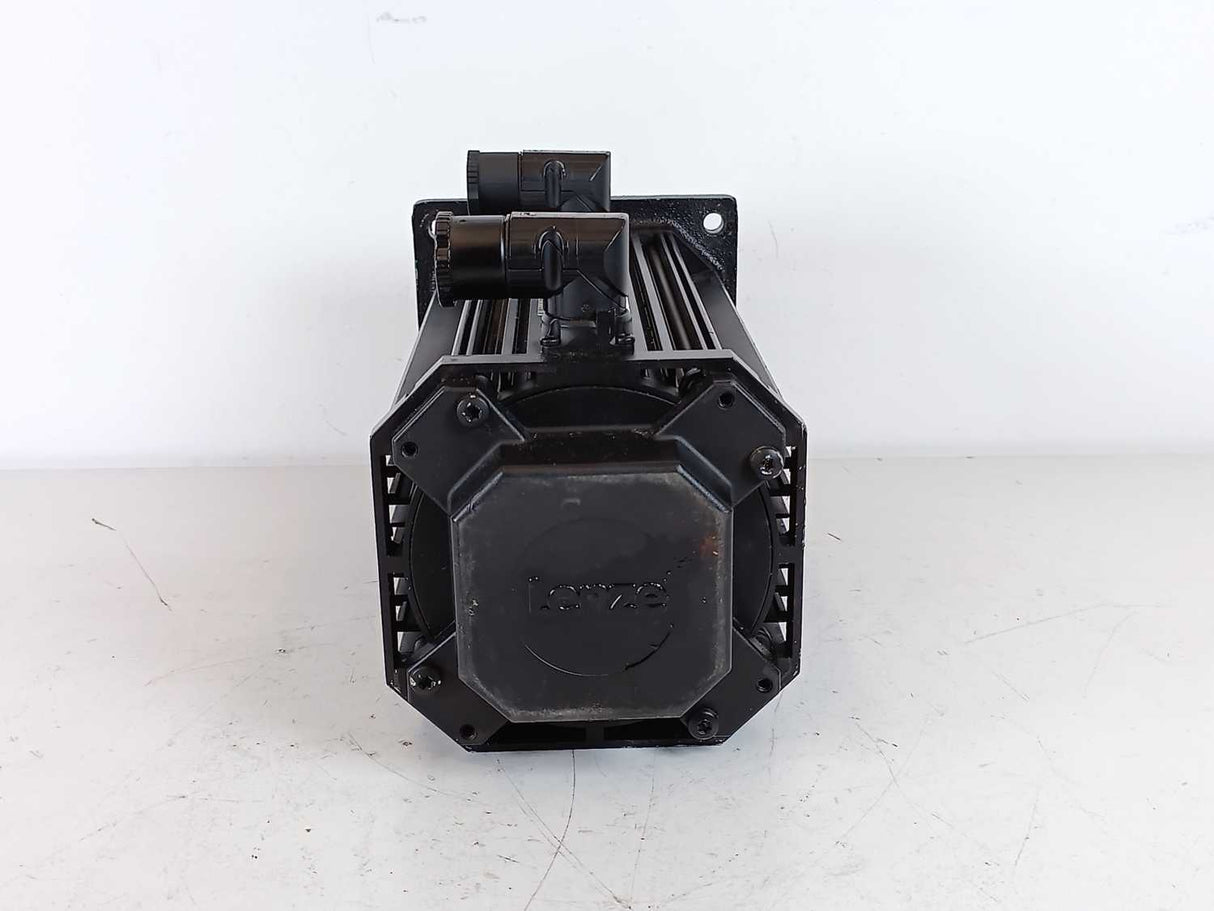 LENZE MDSKSBS071-13 15003607 Servo Motor, 325V, 8.3Nm, 185Hz, 3700 1/min
