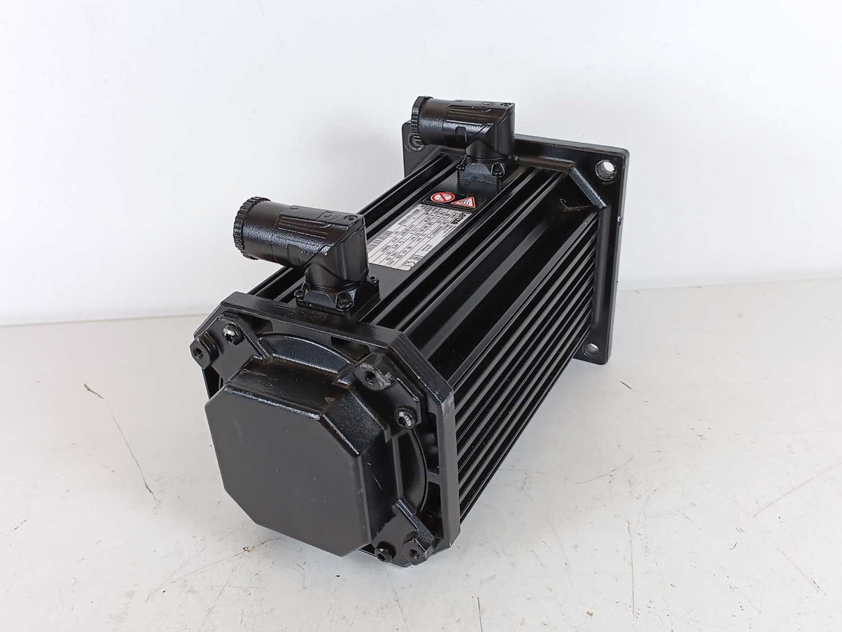 LENZE MDSKSRS071-13 Servo Motor 325V, 8.3Nm, 185Hz