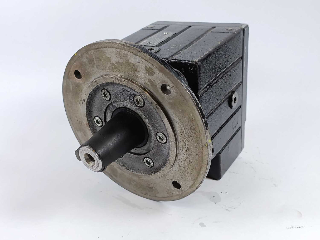 LENZE GST06-2SVCK071C13 Gearbox i=20,044, 161Nm, 185Hz