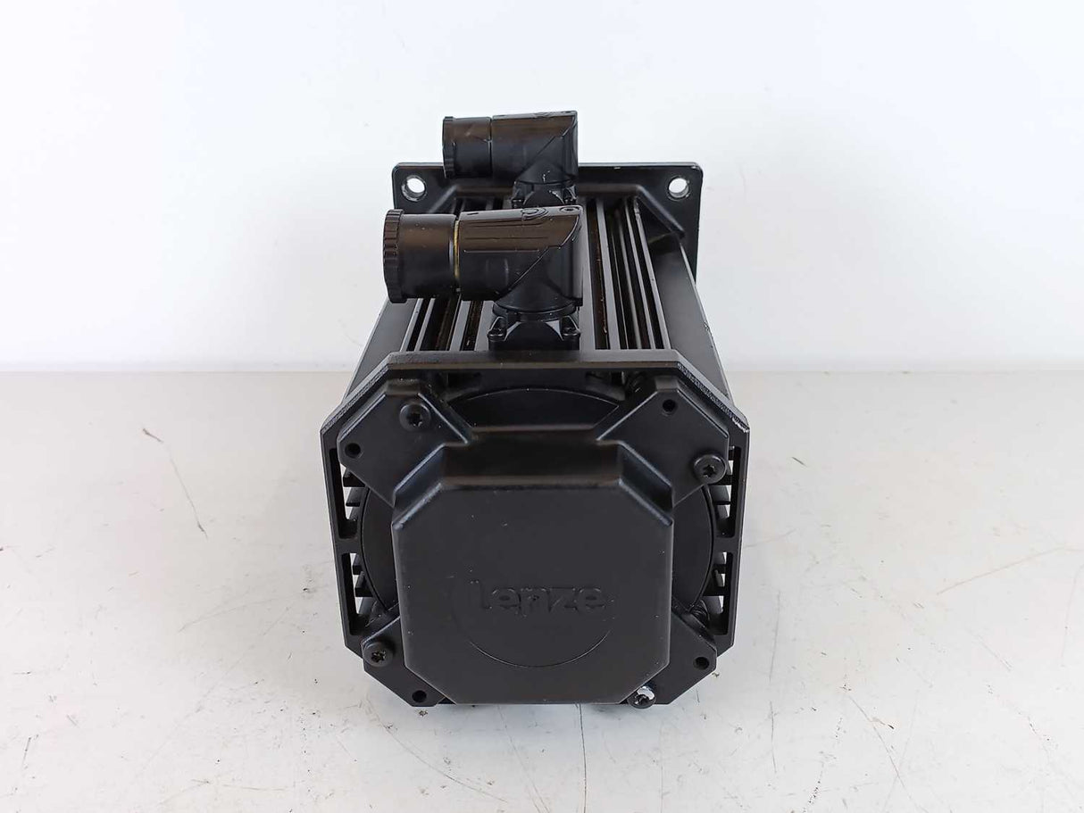 LENZE MDSKSRS071-13 15480386 Servo Motor 325V, 8.3Nm, 185Hz, 3700r/min