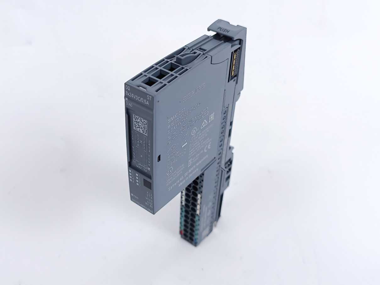 Siemens 6ES7132-6BF01-0BA0 SIMATIC ET 200SP Digital Output Module Batch 5pcs.