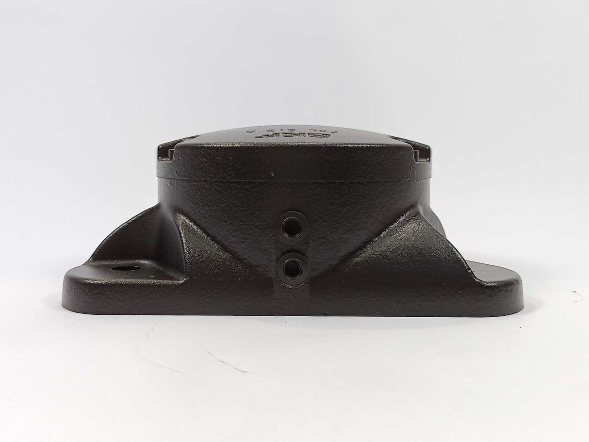 SKF FNL 513 A cast flanged, non-split housing for shaft ends