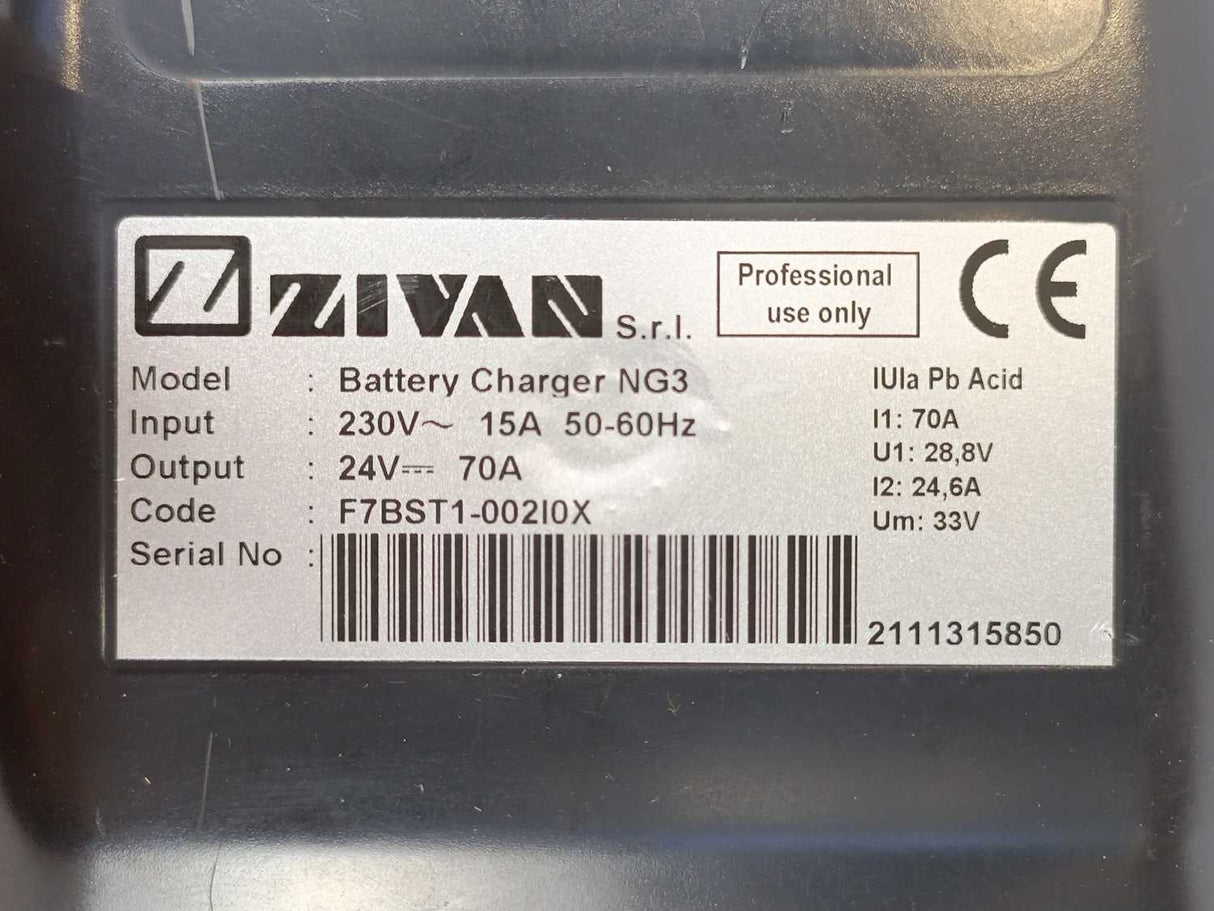 ZIVAN F7BST1-002I0X Battery Charger NG3, IN: 230V-15A. OUT: 24V-70 A
