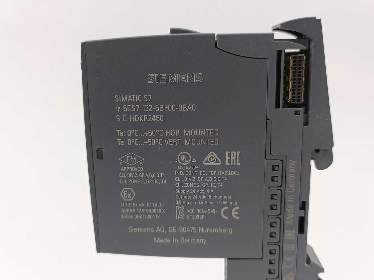 Siemens 6ES7 132-6BF00-0BA0 SIMATIC ET 200SP + 6ES7 193-6BP20-0BA0