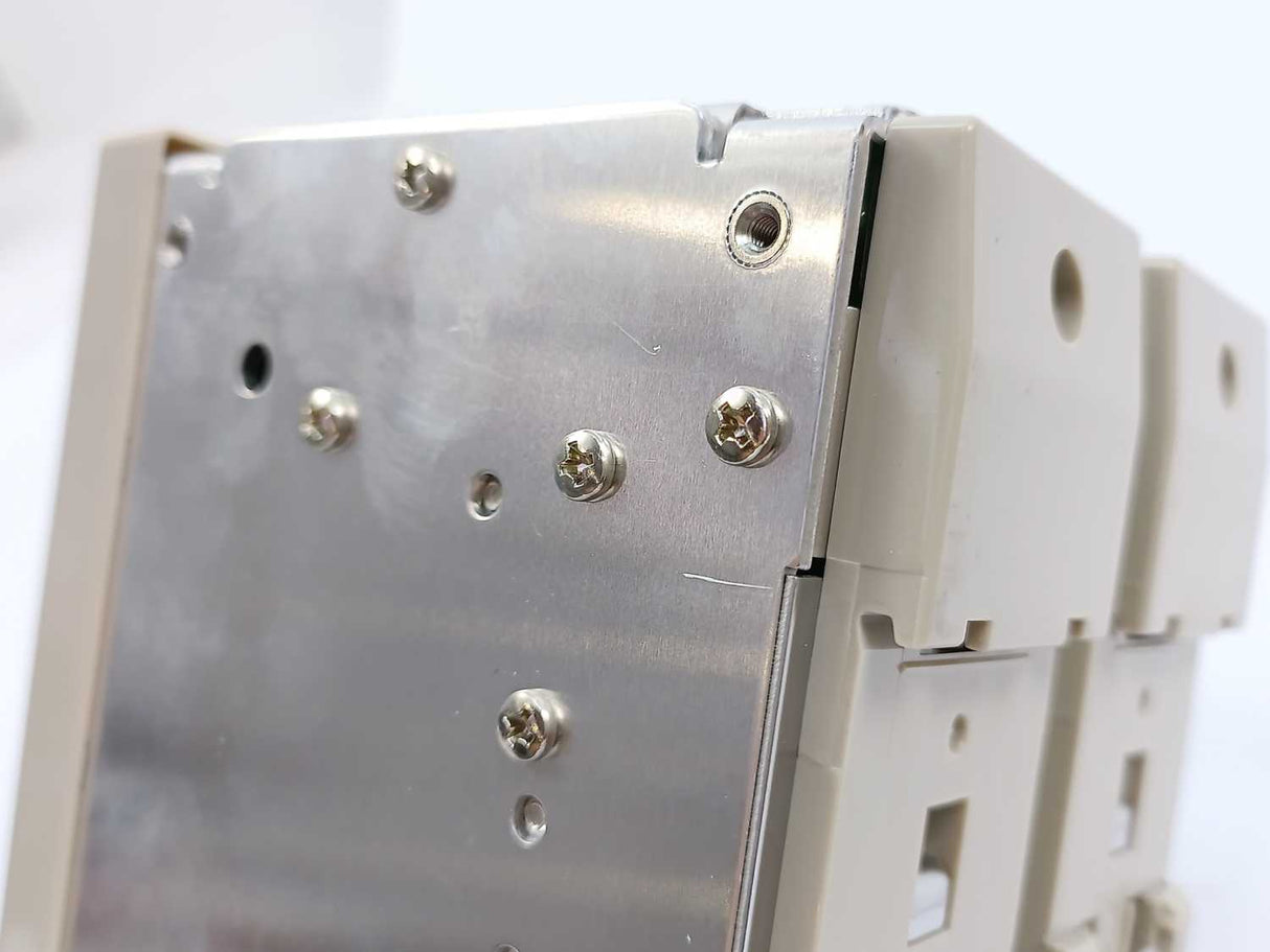 OMRON S8VS-24024BP 24V 10A Power supply